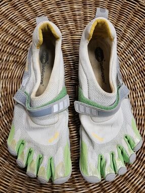 Vibram Fivefingers Shoes Womens 40 8.5-9 Green Bikila W345 Minimalist Barefoot